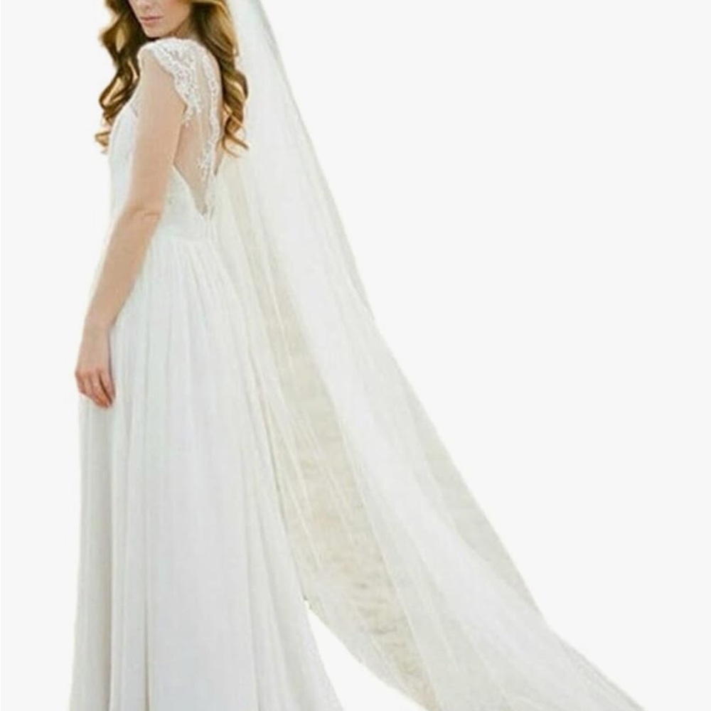 Elegant White Bridal Veil